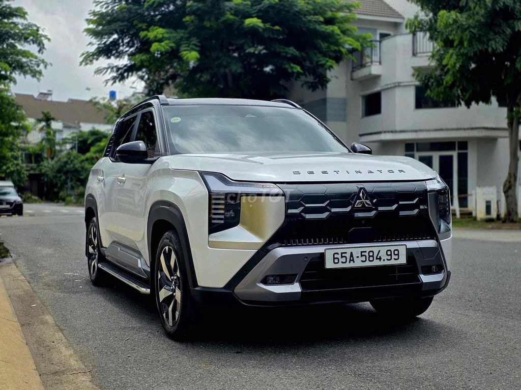 Mitsubishi Destinator 2025 - ảnh 1