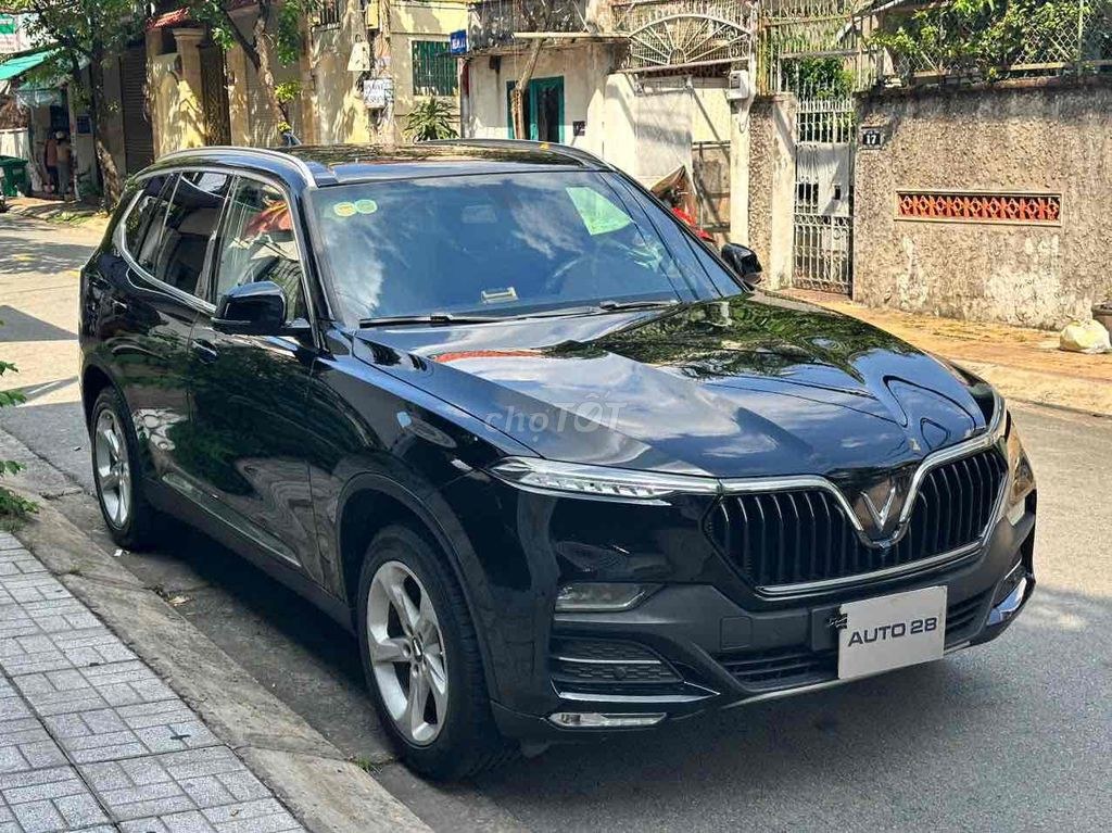 VinFast Lux SA2.0 2020 - ảnh 1