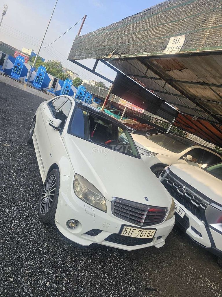 Mercedes Benz C Class 2010 - ảnh 1