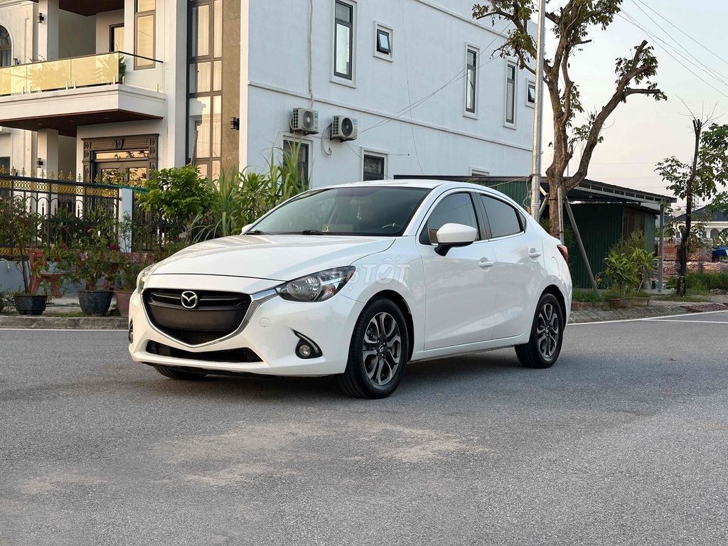 Mazda 2 2015 - ảnh 1