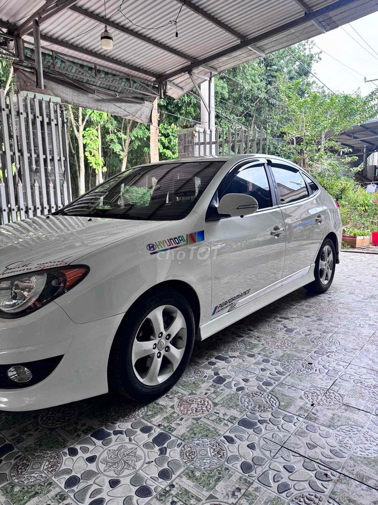 Hyundai Avante 2012 - ảnh 3