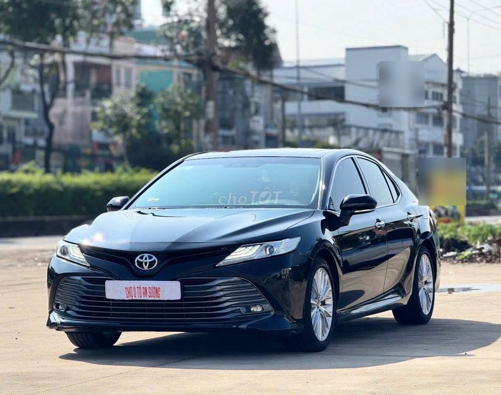 Toyota Camry 2021 - ảnh 2