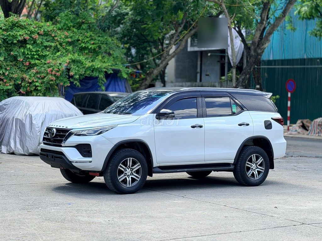 Toyota Fortuner 2022 - ảnh 1