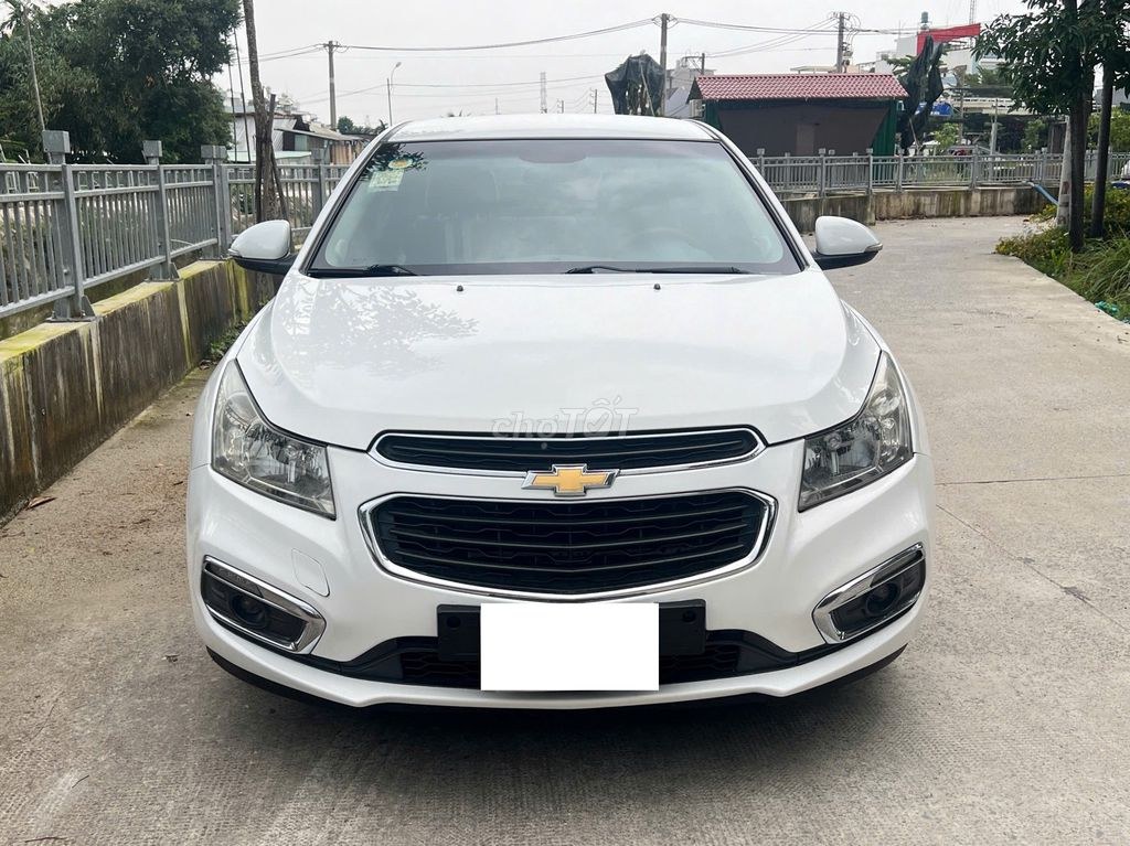 Chevrolet Cruze 2018 - ảnh 1