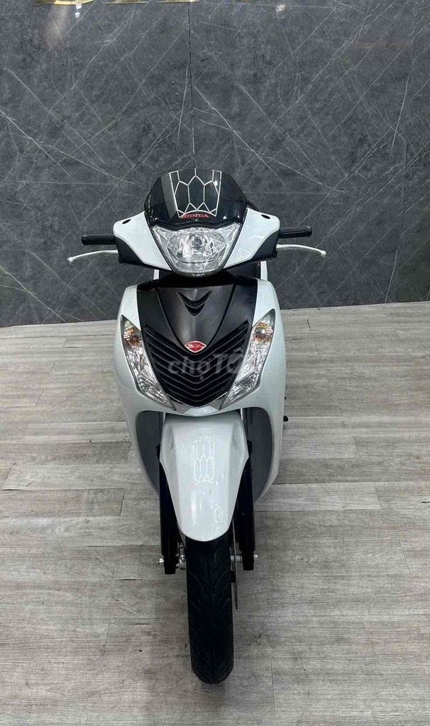 Honda 2012 - ảnh 1