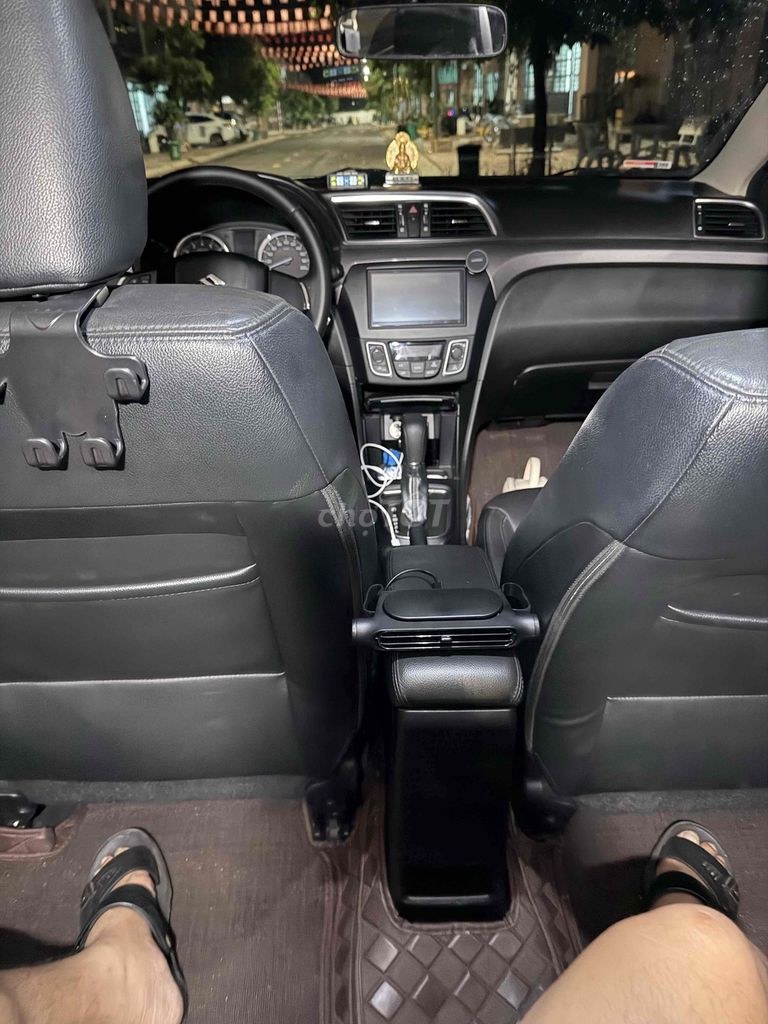 Suzuki Ciaz 2018 - ảnh 2