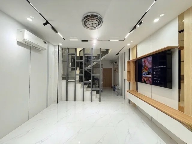 Real estate in Tp Hồ Chí Minh - photo 1