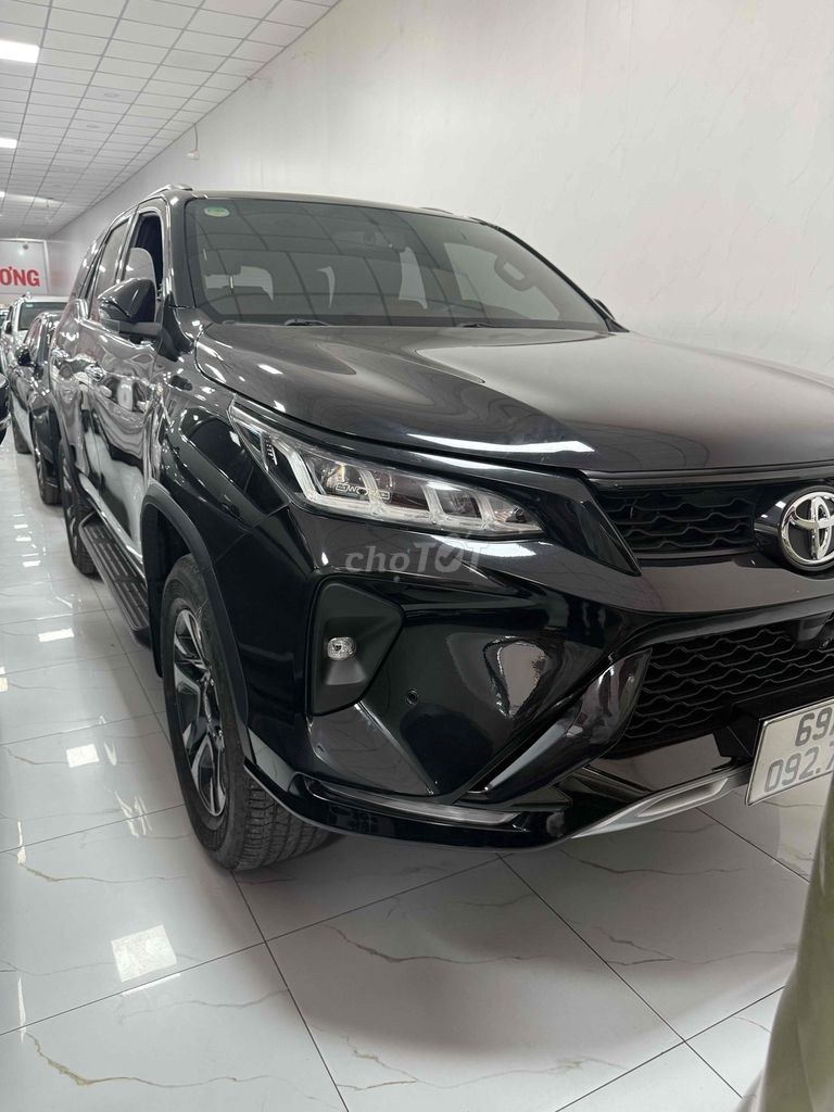 Toyota Fortuner 2021 - ảnh 3