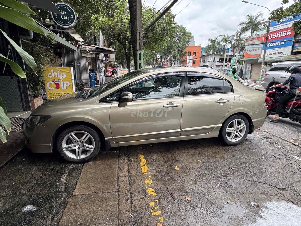 Honda Civic 2010 - ảnh 1
