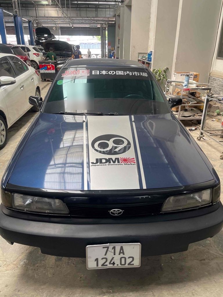 Toyota Camry 1989 - ảnh 1