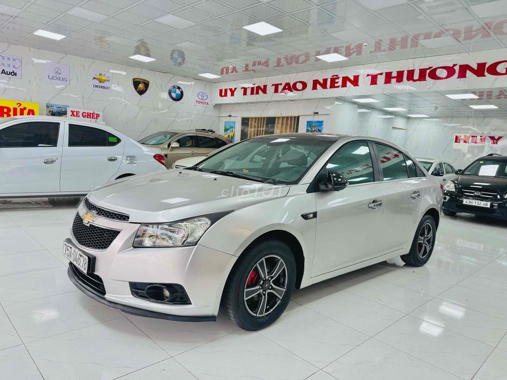 Chevrolet Cruze 2010 - ảnh 2