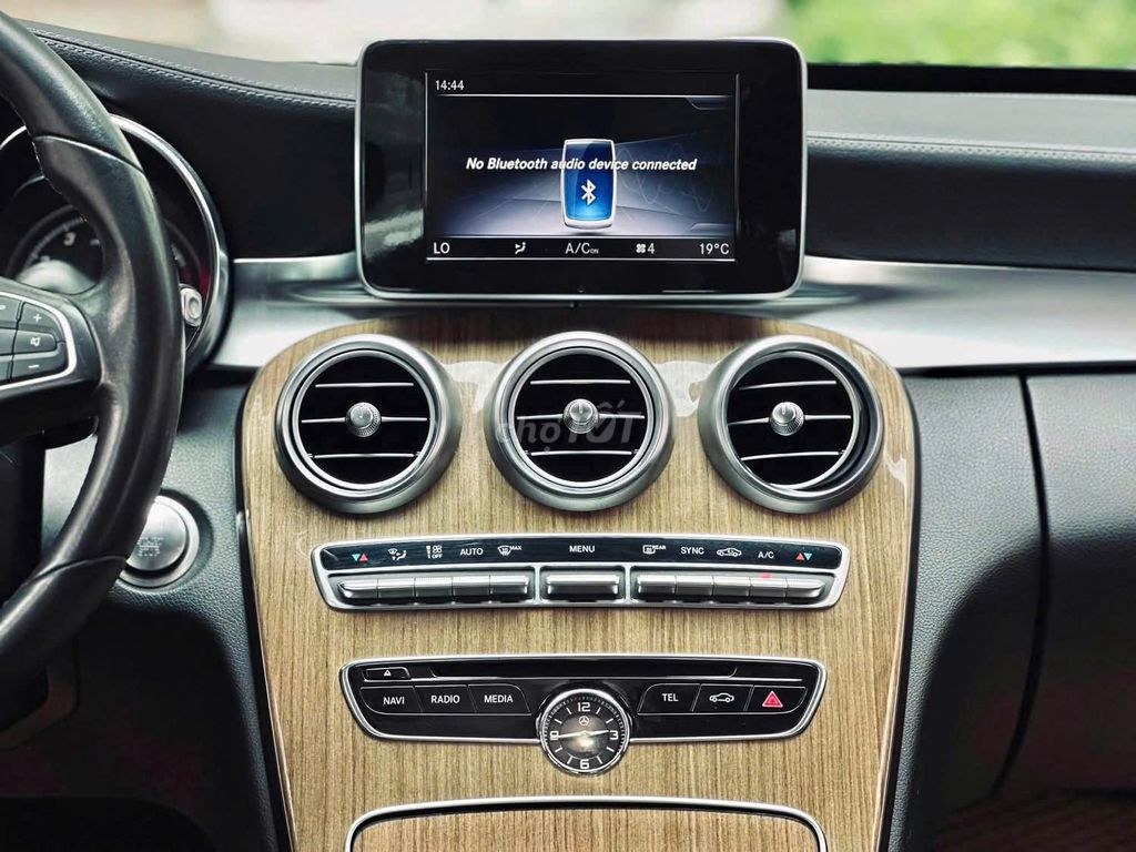 Mercedes Benz E Class 2023 - ảnh 1