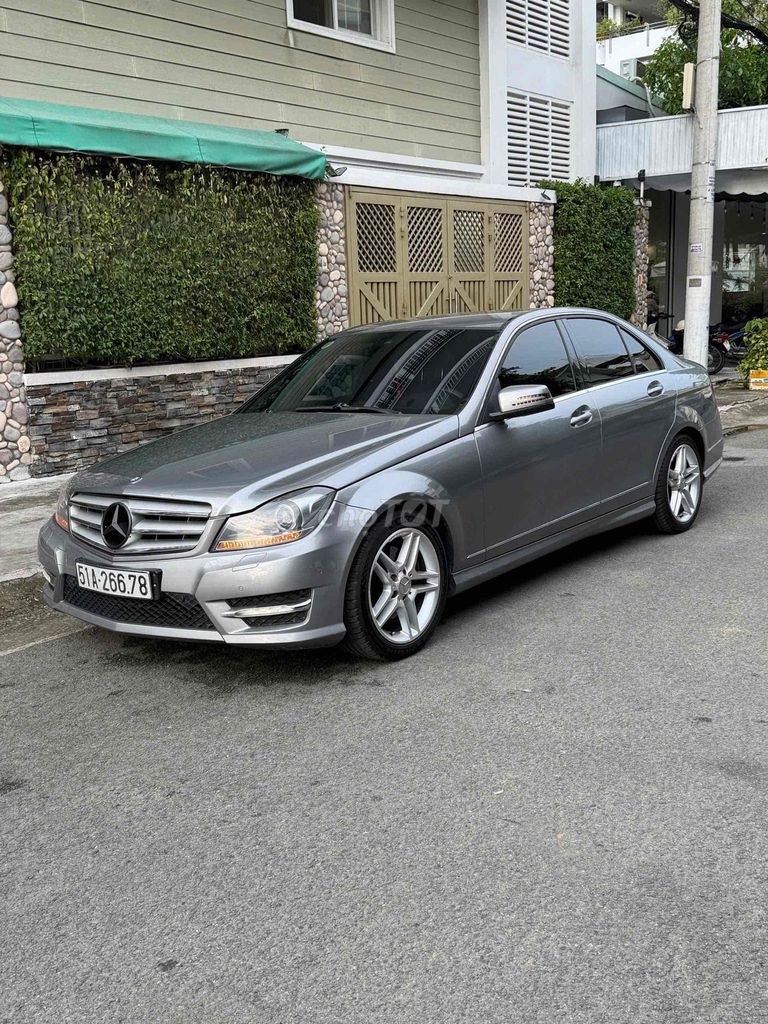 Mercedes Benz C Class 2011 - ảnh 1