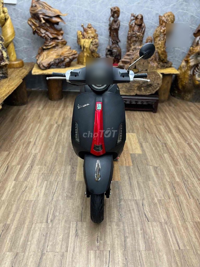 Vespa 2022 - ảnh 1