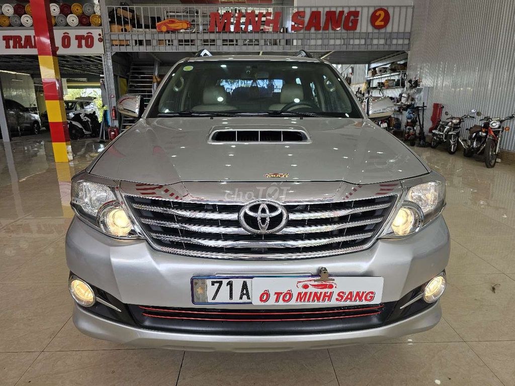 Toyota Fortuner 2015 - ảnh 1