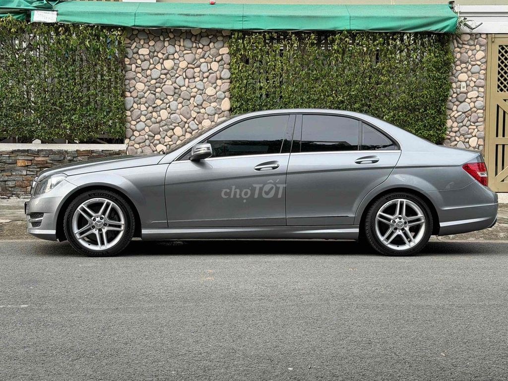Mercedes Benz C Class 2011 - ảnh 2