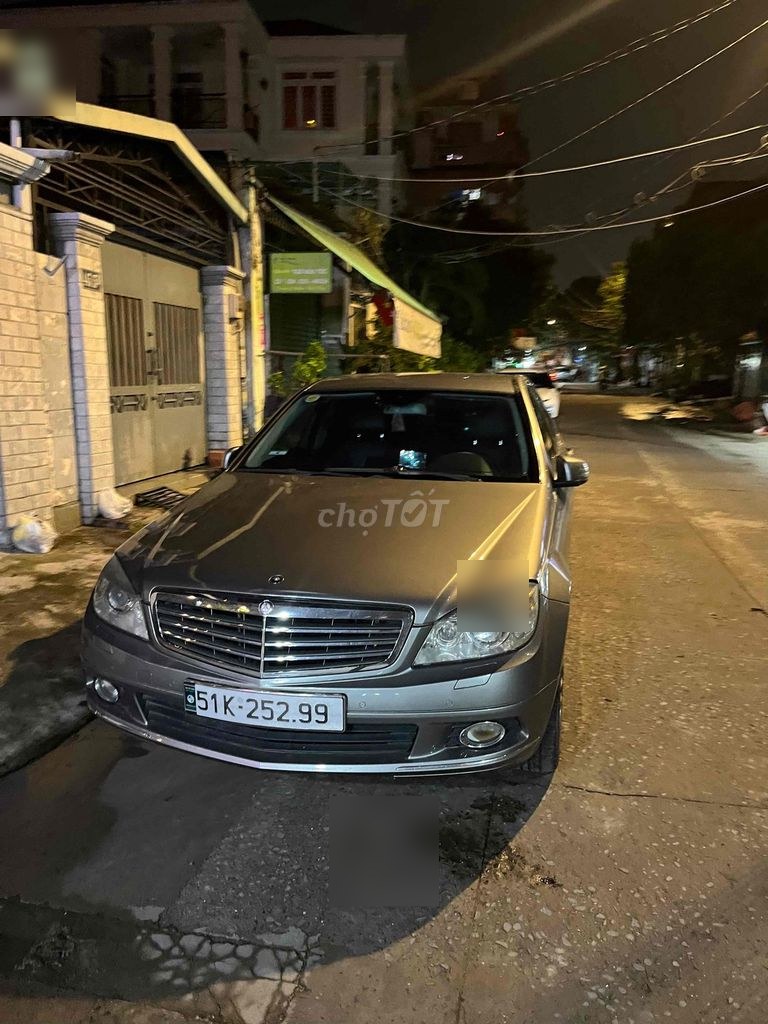 Mercedes Benz C Class 2010 - ảnh 1