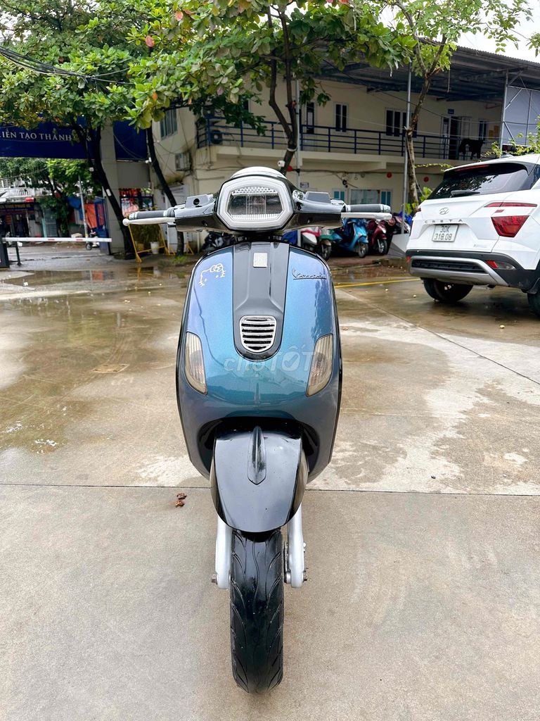 Vespa 2023 - ảnh 1