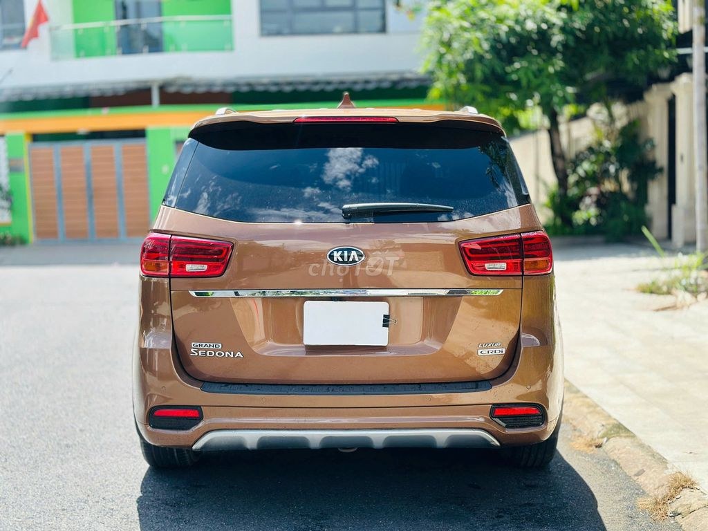Kia Sedona 2021 - ảnh 1