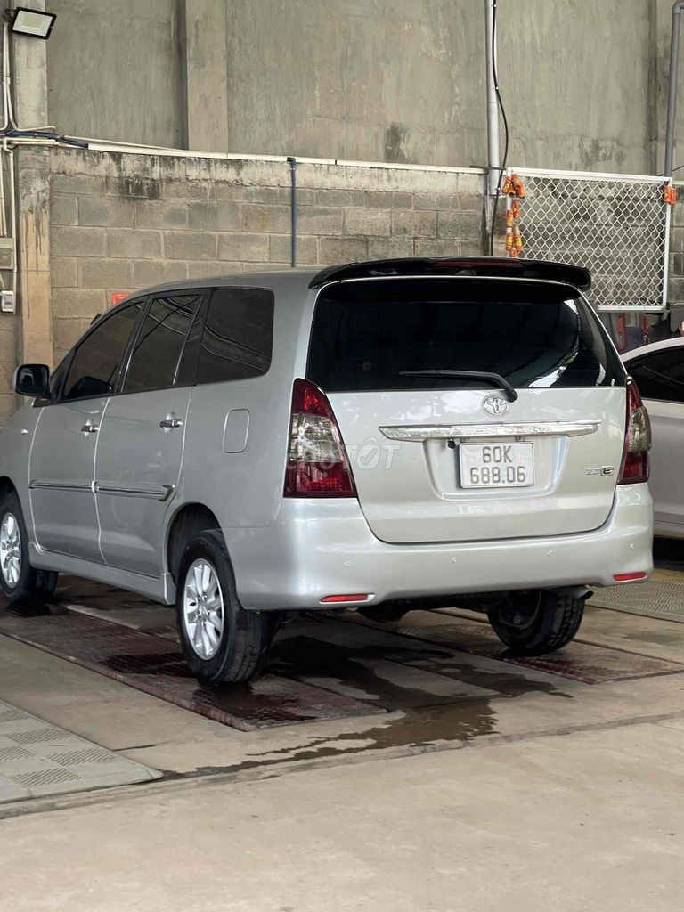 Toyota Innova 2012 - ảnh 1