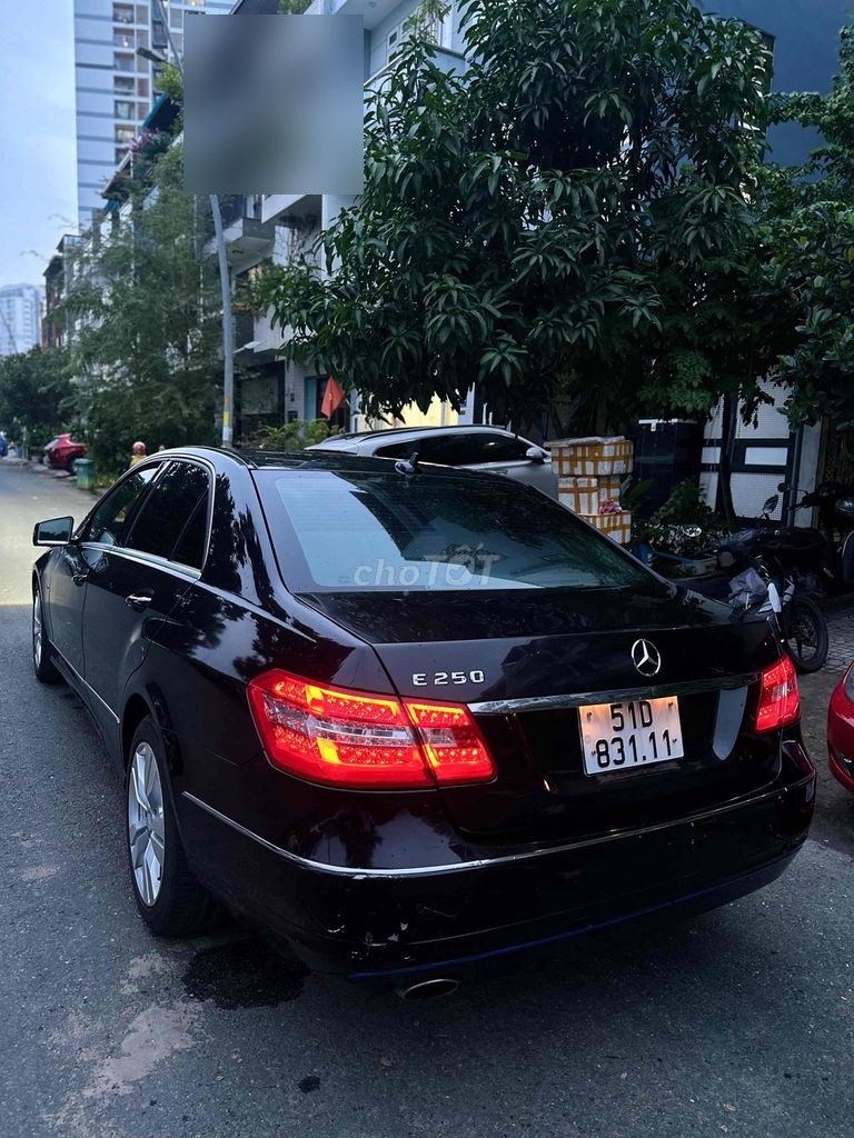 Mercedes Benz E Class 2011 - ảnh 3
