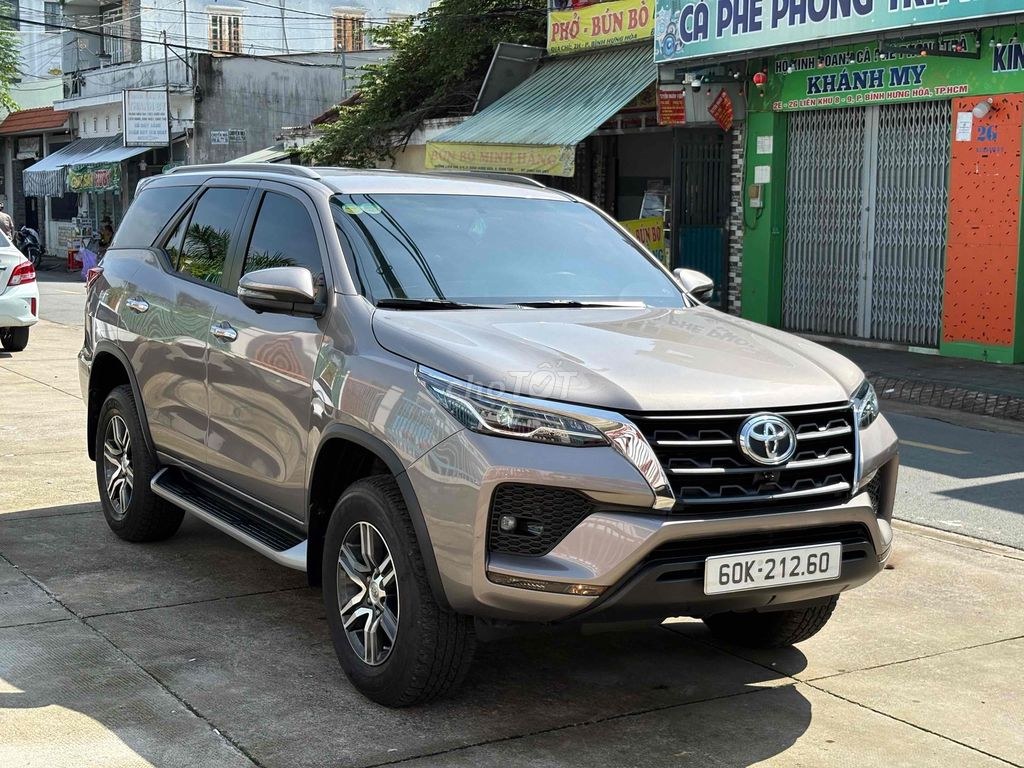 Toyota Fortuner 2022 - ảnh 1