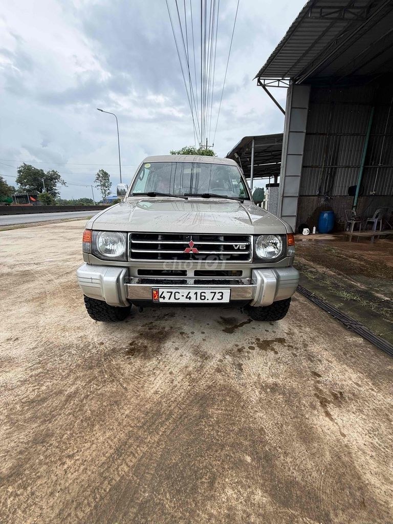 Mitsubishi Pajero 2006 - ảnh 3