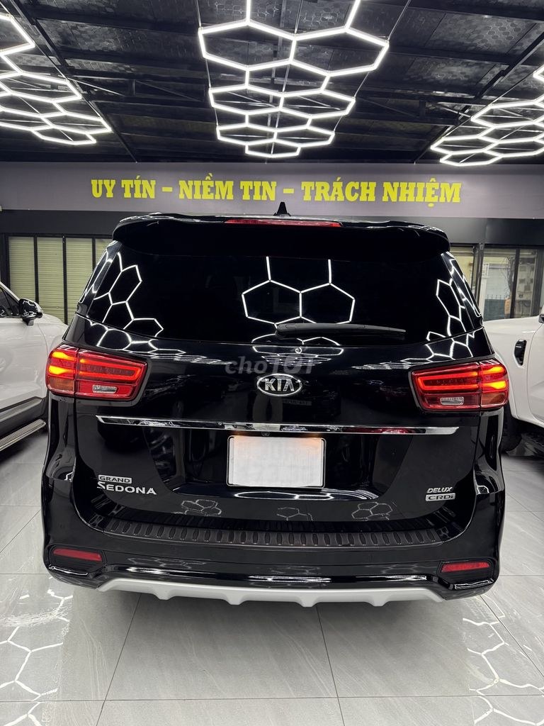 Kia Sedona 2021 - ảnh 1