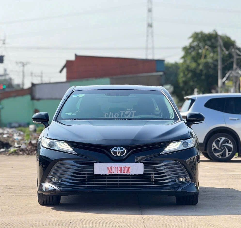 Toyota Camry 2021 - ảnh 1