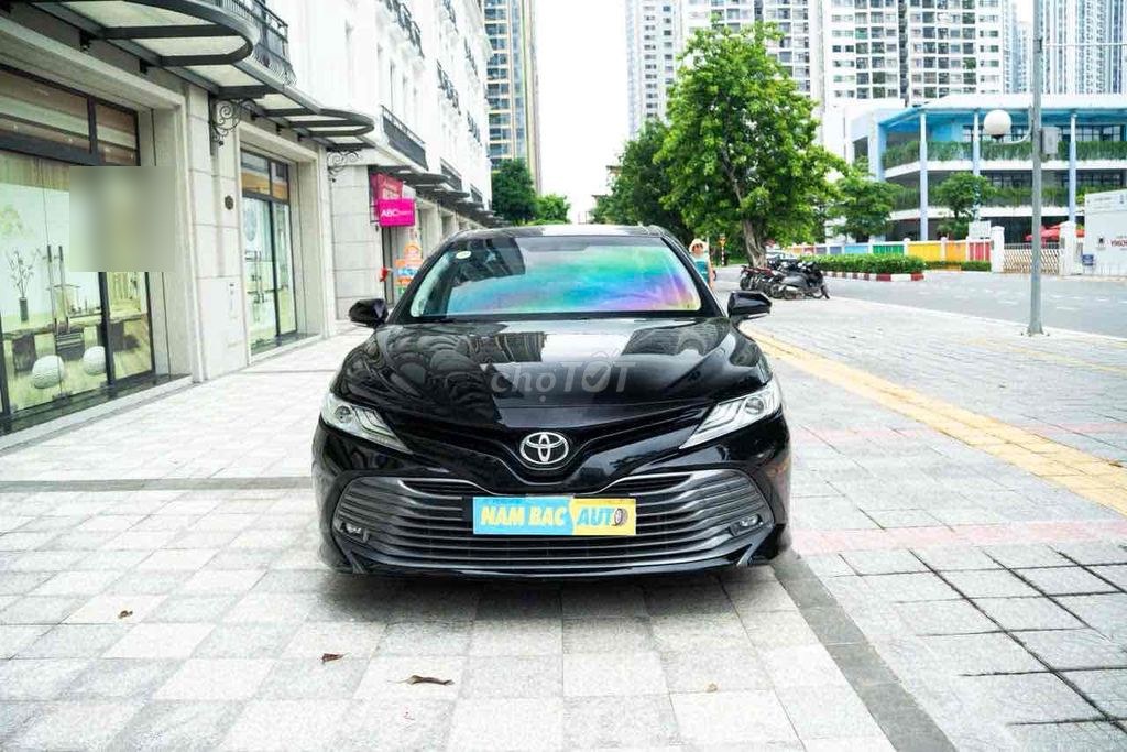Toyota Camry 2020 - ảnh 1