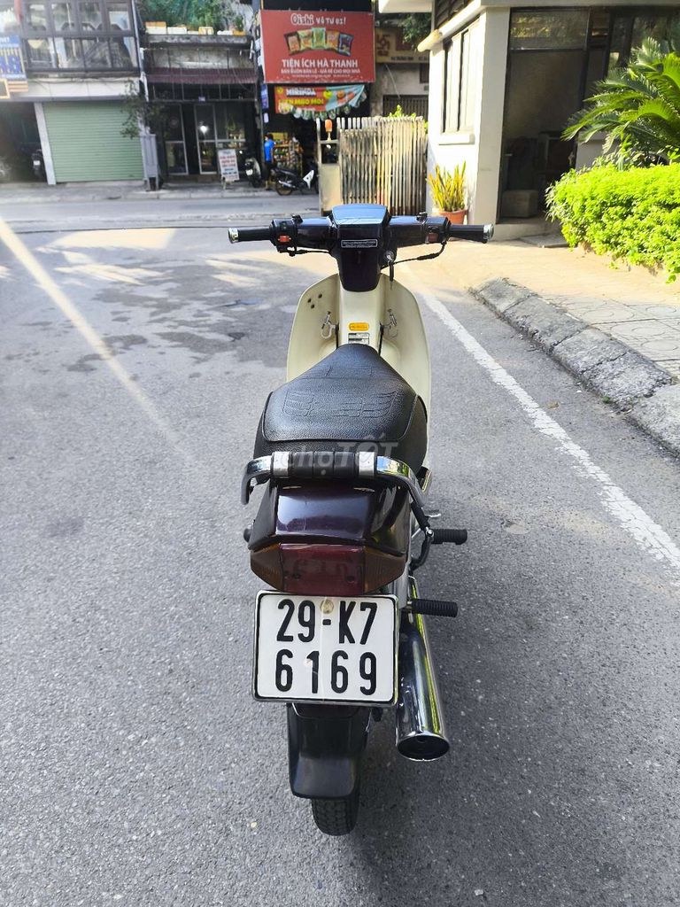 Honda 2000 - ảnh 1