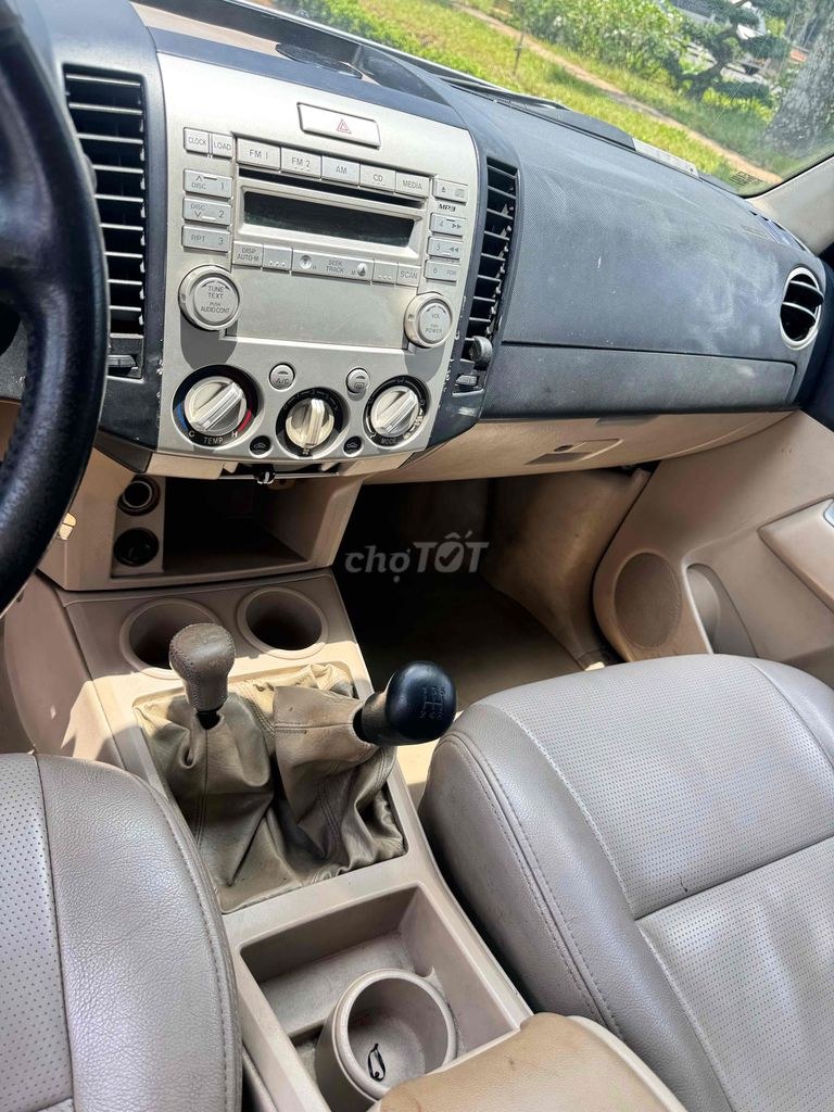 Ford Everest 2011 - ảnh 3