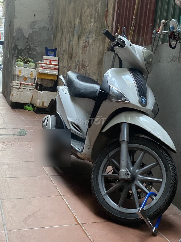 Piaggio 2012 - ảnh 1