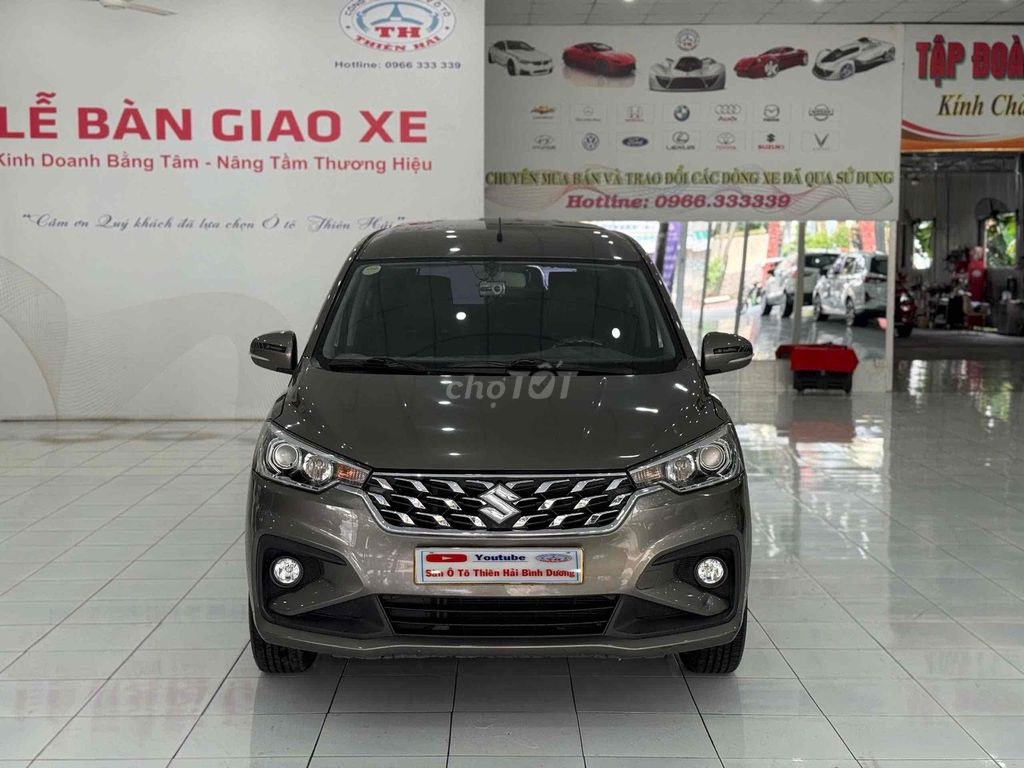 Suzuki Ertiga 2022 - ảnh 1