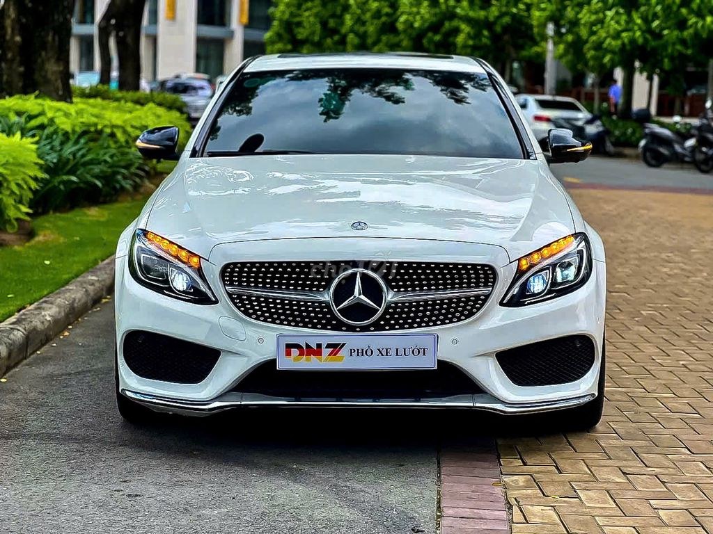 Mercedes Benz C Class 2018 - ảnh 1