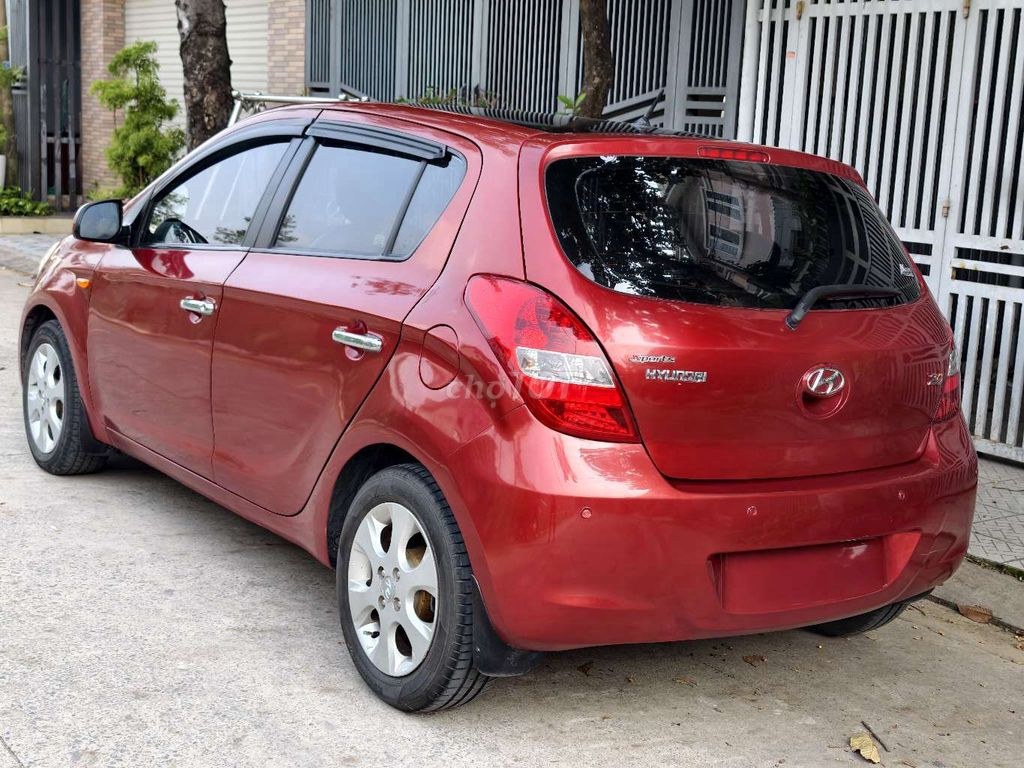 Hyundai i20 2012 - ảnh 2
