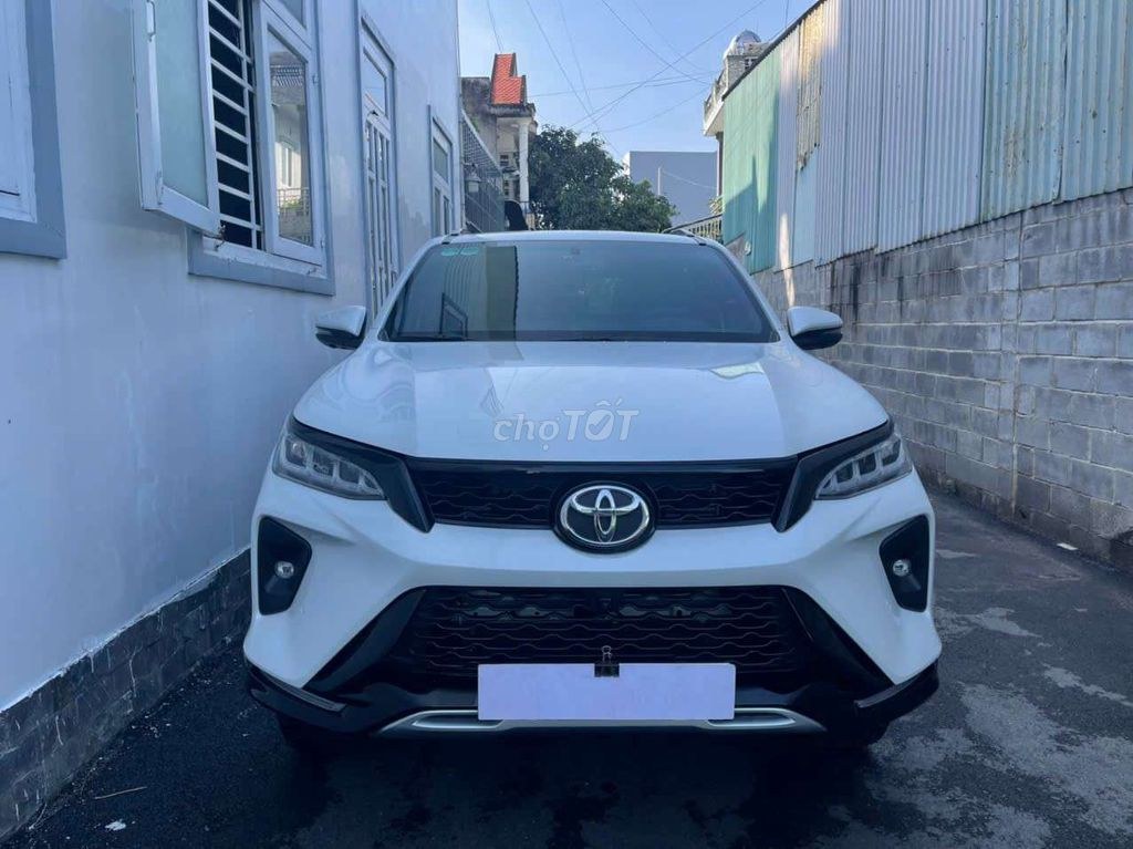 Toyota Fortuner 2025 - ảnh 1