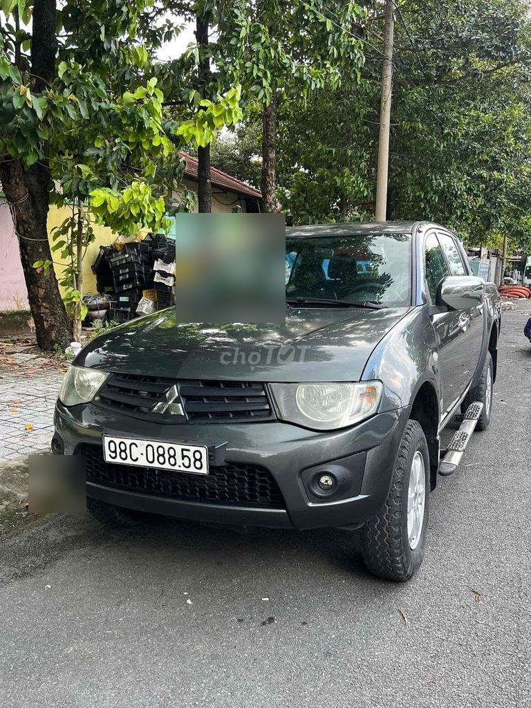 Mitsubishi Triton 2011 - ảnh 1