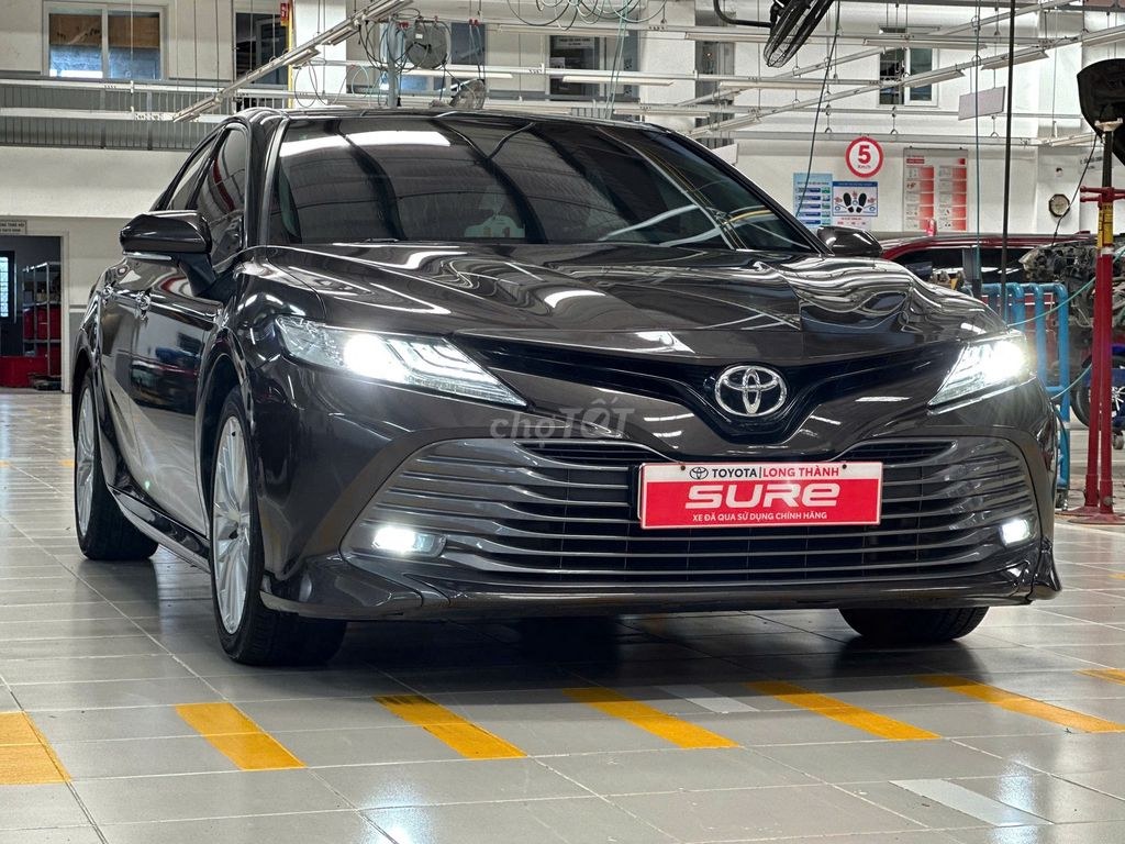 Toyota Camry 2020 - ảnh 1