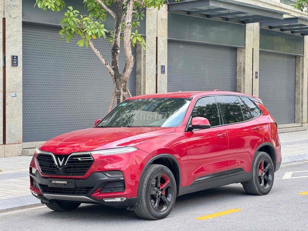VinFast Lux SA2.0 2021 - ảnh 1