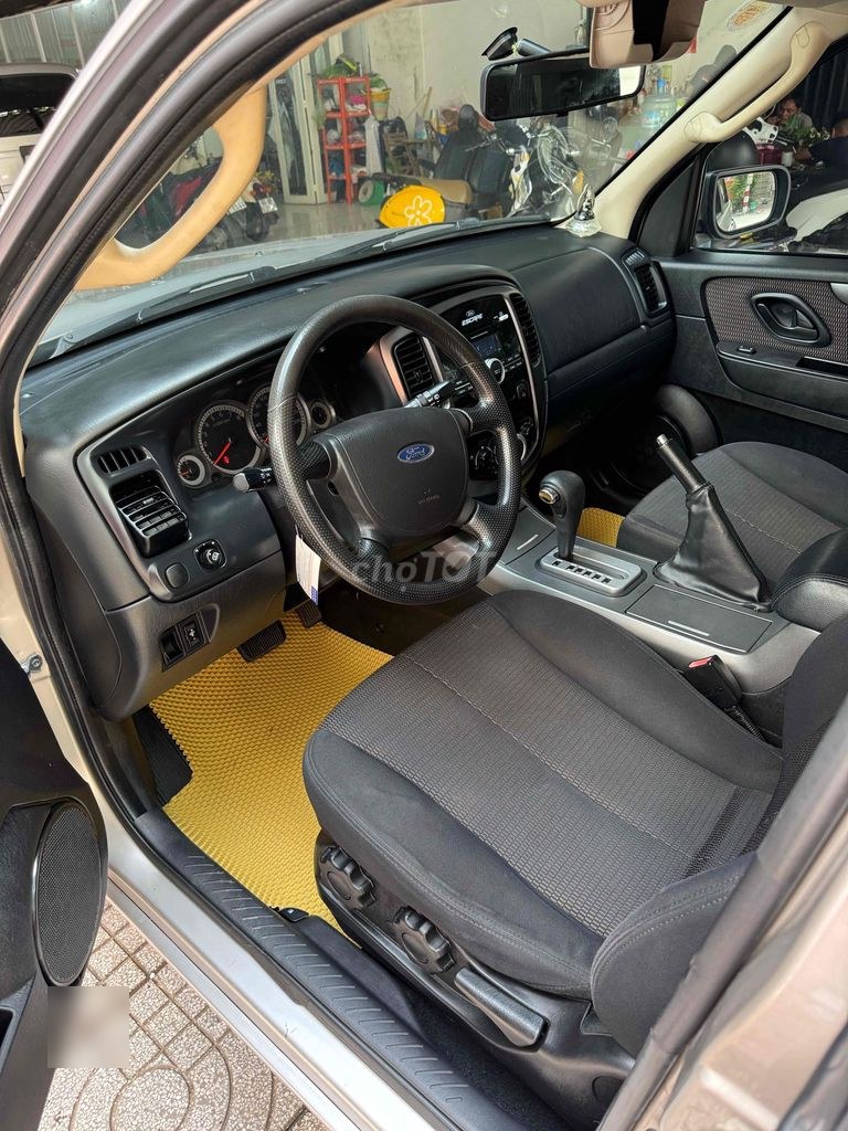 Ford Escape 2010 - ảnh 2