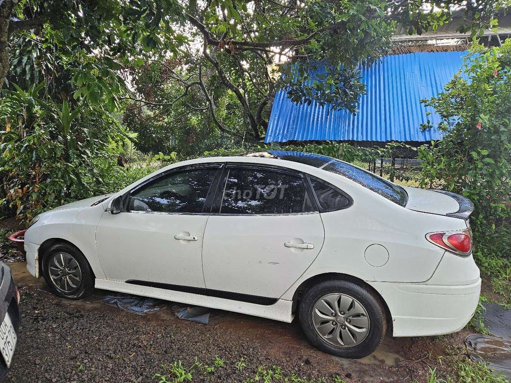 Hyundai Avante 2012 - ảnh 1