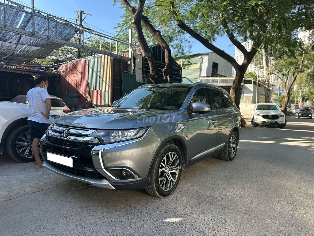 Mitsubishi Outlander 2019 - ảnh 1