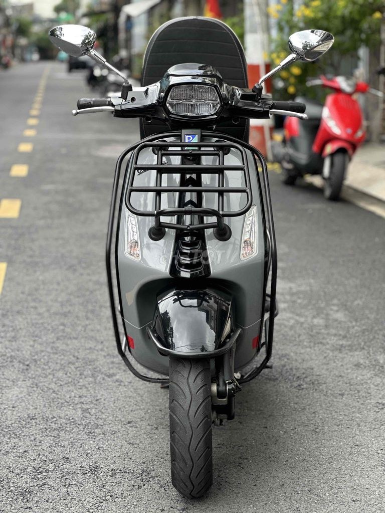 Piaggio 2021 - ảnh 1