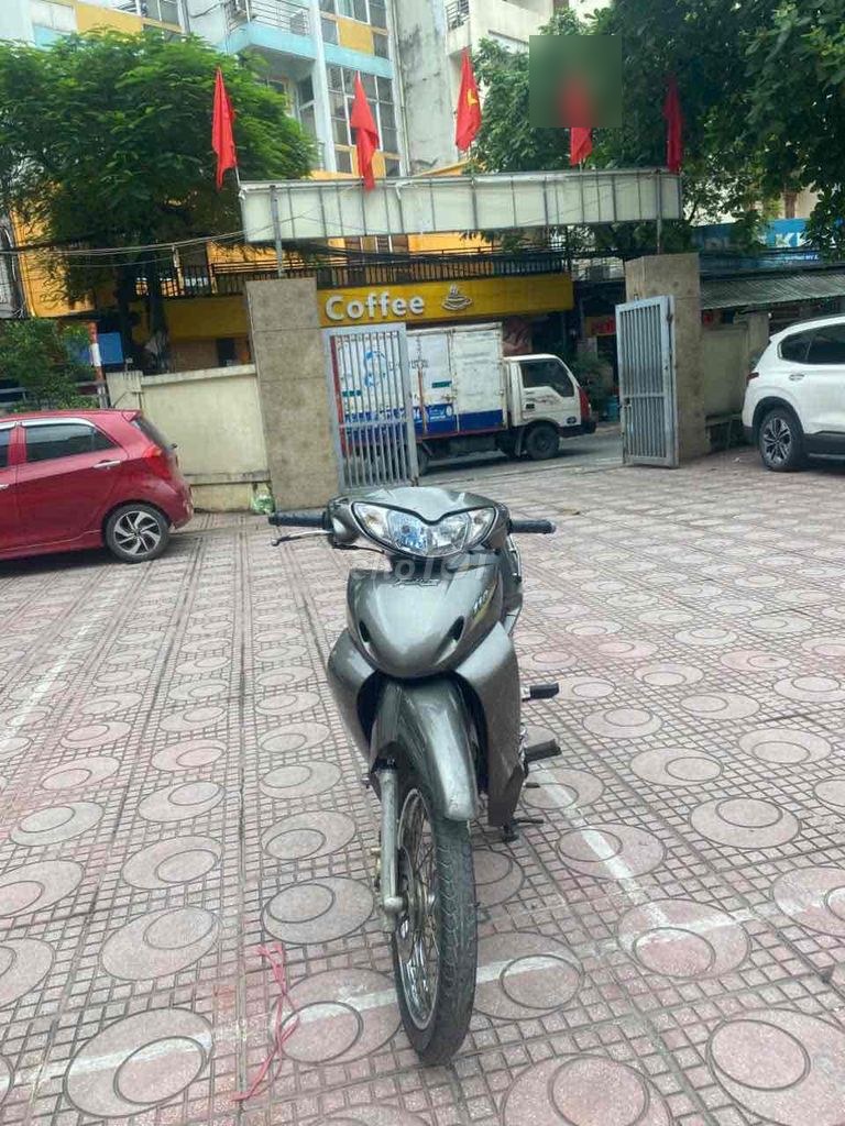 Honda 2004 - ảnh 1