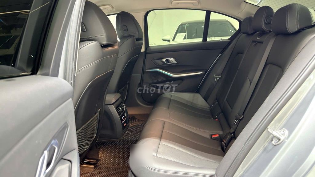 BMW 3 Series 2023 - ảnh 3