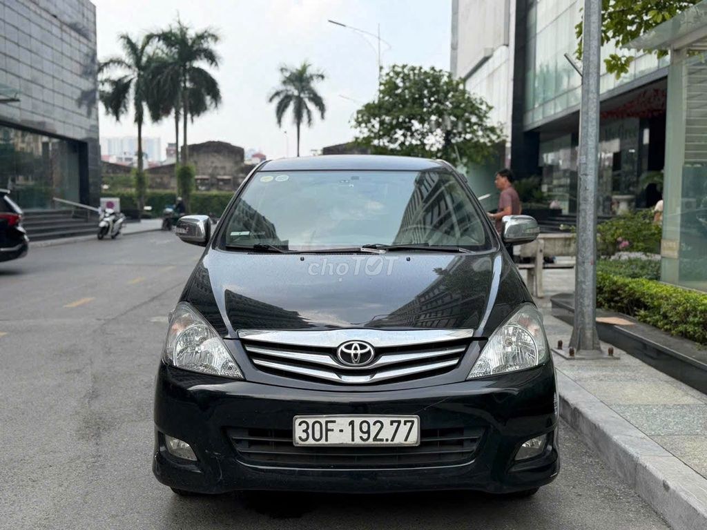 Toyota Innova 2009 - ảnh 1