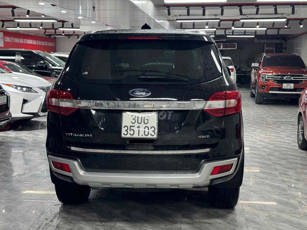 Ford Everest 2020 - ảnh 1
