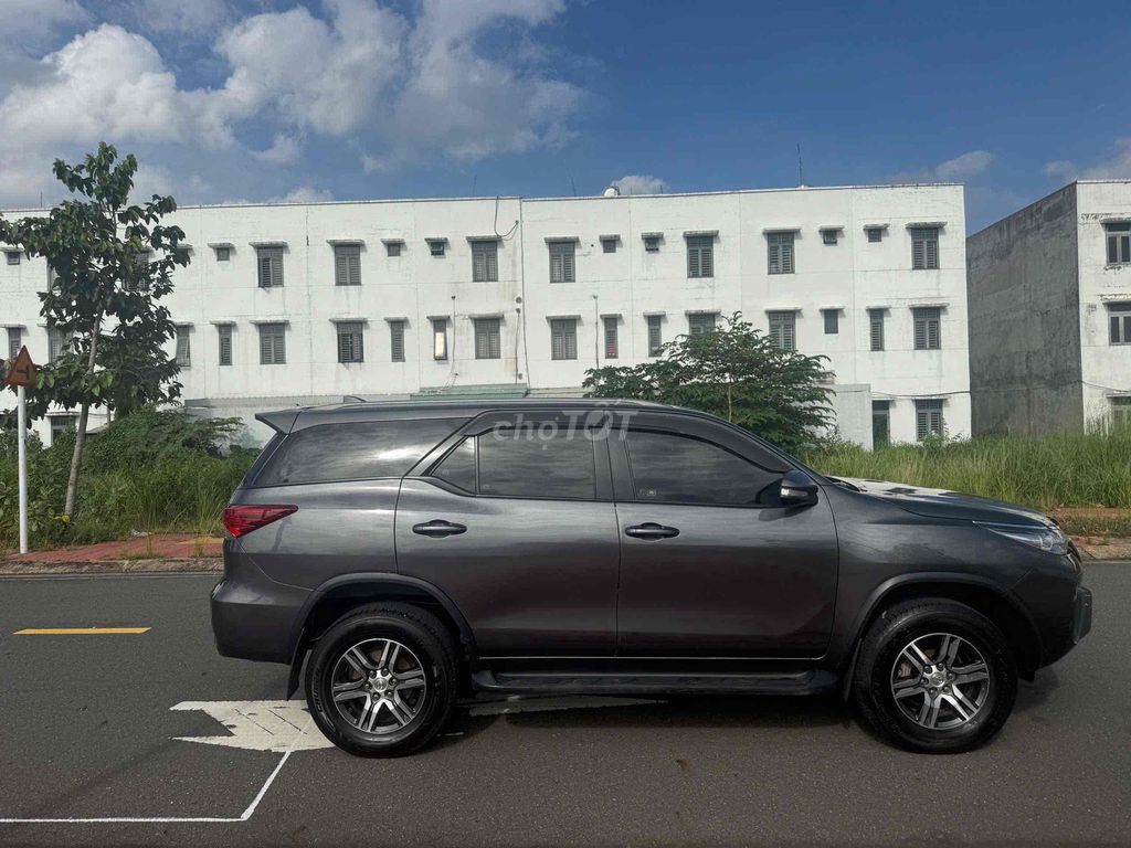 Toyota Fortuner 2017 - ảnh 4