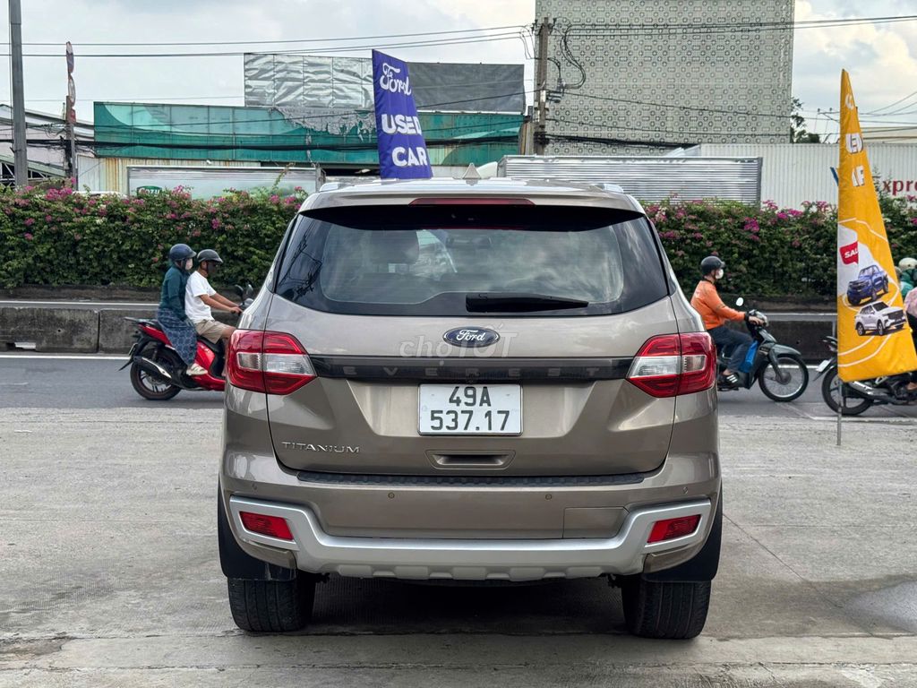 Ford Everest 2022 - ảnh 4